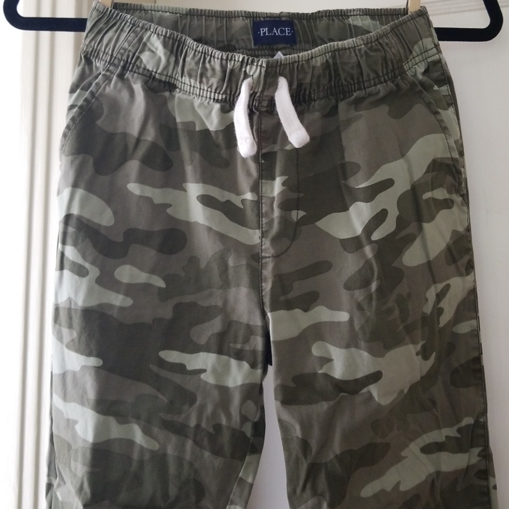 Children's Place Boys Size 12 Twill Camo Joggers